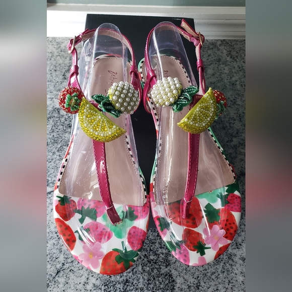 new  BETSEY JOHNSON Aniston Fruit Toe Thong Sandals 9.5 - Picture 1 of 6